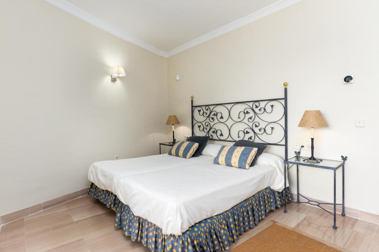 Homeforguest Front Line Beach Apartment In Hacienda Playa Марбелья Екстер'єр фото